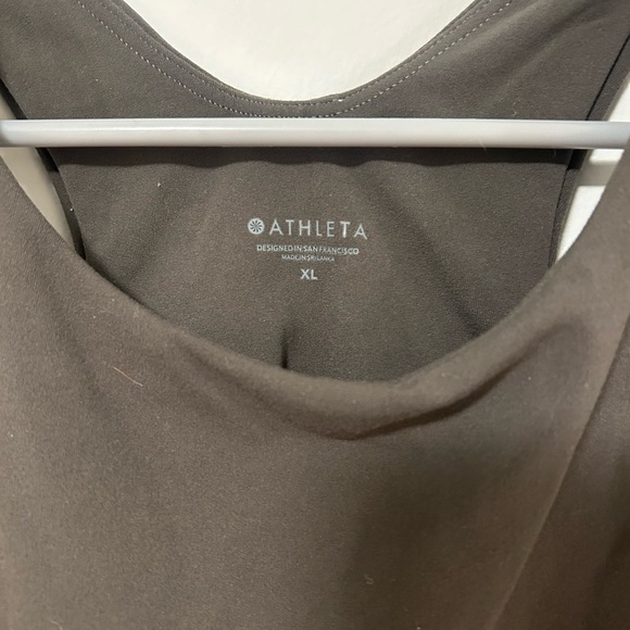 Athleta Conscious Crop - Picture 4 of 5